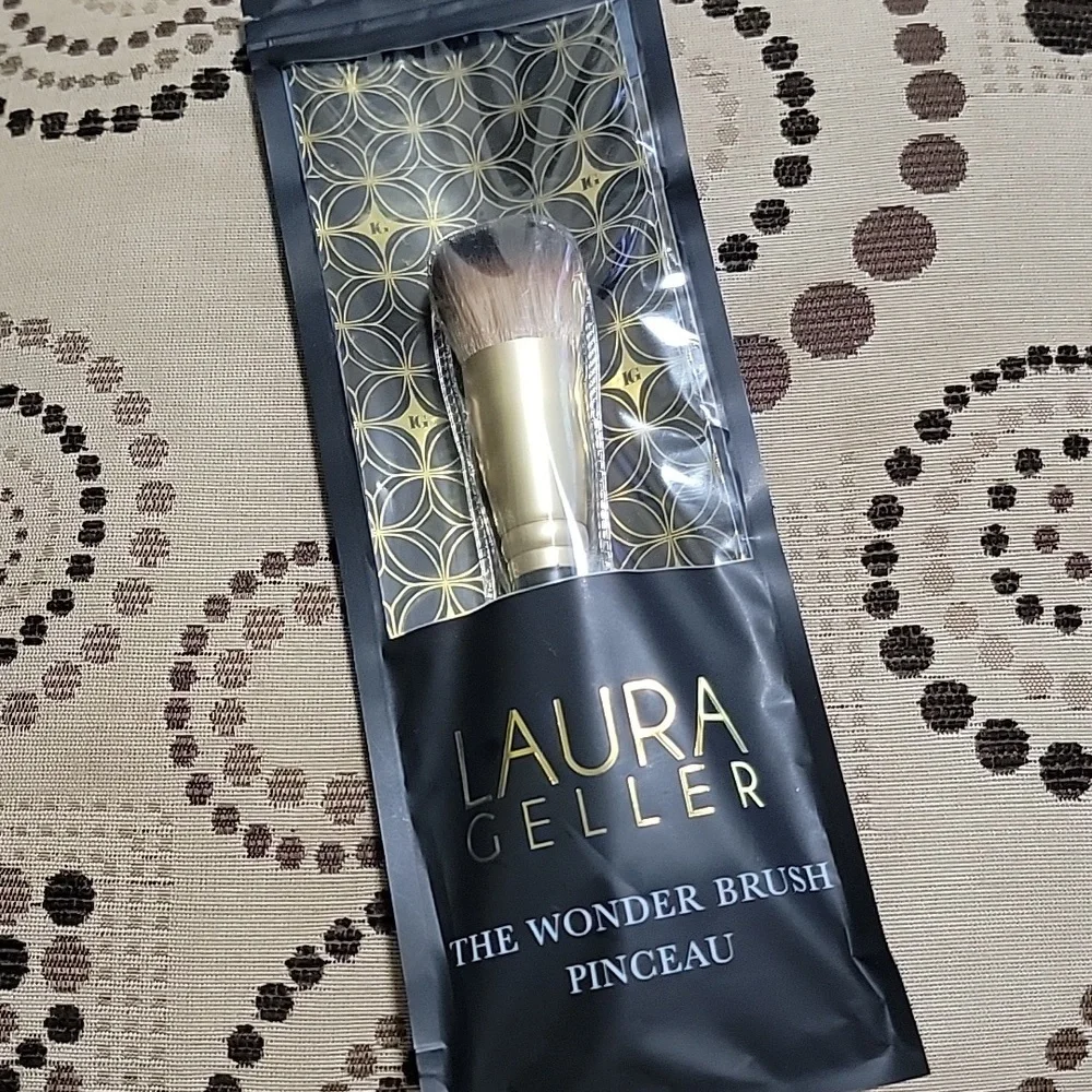 Laura Geller The Wonder Brush